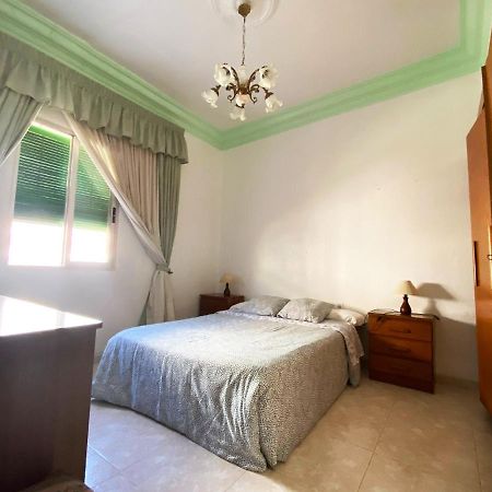 La Malvarrosa Beach Rooms In Shared Apartment Valenza Esterno foto